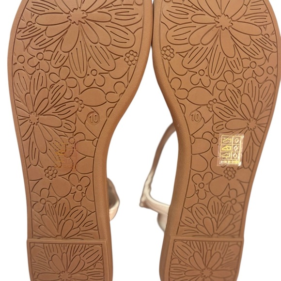 NWT White Braided Sandals Size 10 - Picture 8 of 8